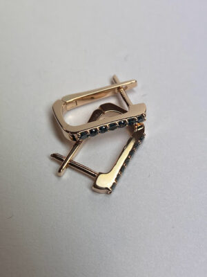 Kullast kõrvarõngad